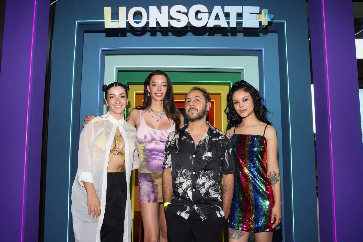 Eréndira Ibarra, Penélope Gerrero, Humberto Busto y Leidi Gutiérrez. en el evento de LIONSGATE+ del Pride.