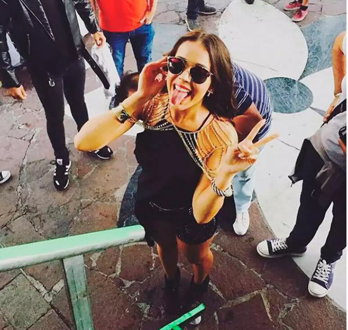 La cantante de 20 años se presentó este fin de semana en Jalisco, donde interpretó el famoso tema "Amor Eterno" acompañada por mariachi. ¡Escúchala!