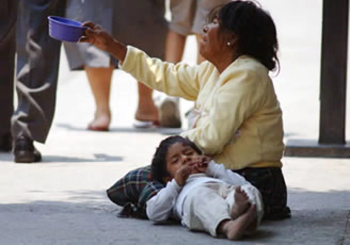 Los Gobiernos deben integrar las políticas sociales, de empleo y macroeconómicas para combatir la pobreza infantil. (Foto: Photos to Go)