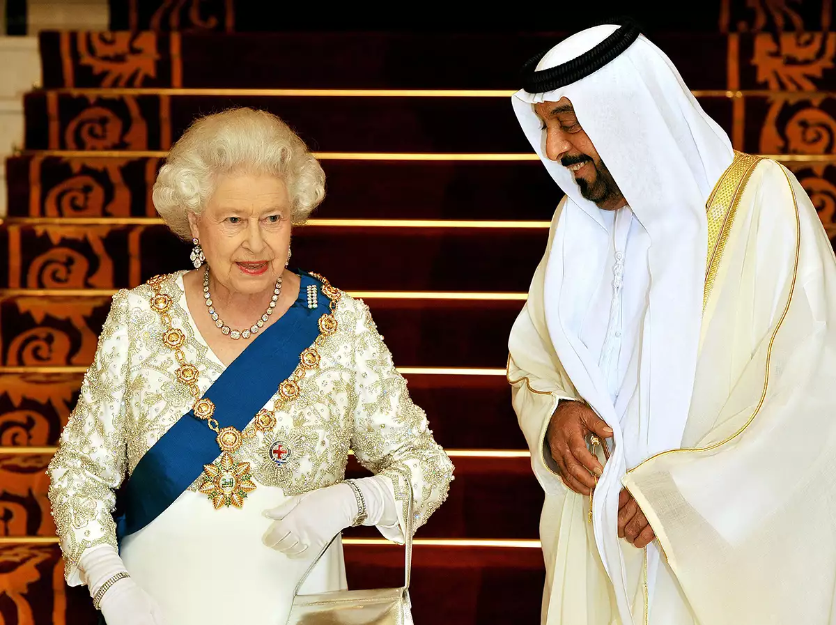 Sheikh Khalifa Bin Zayed al Nahyan, the President of the United Arab Emirates, greets Queen Elizabeth II at the Mushrif Palace,  Abu Dhabi, United Arab Emirates - 25 Nov 2010