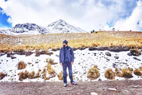 Parece que las fotos que ha publicado últimamente, son con el mismo hombre.