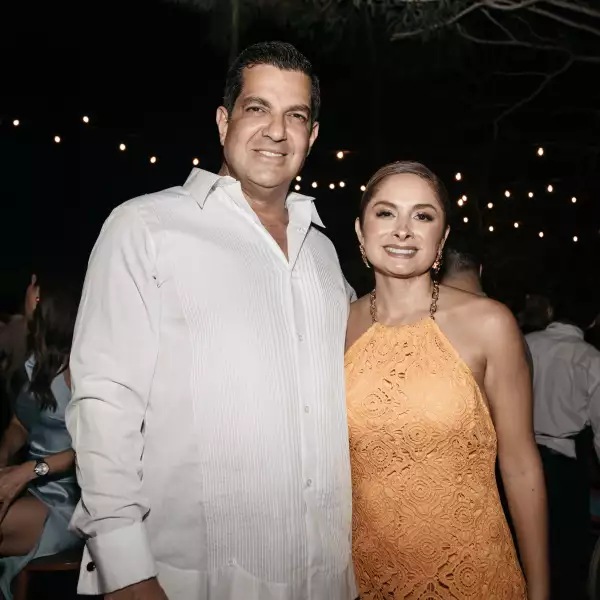 Ricardo Peralta y Mayra Rivera 
