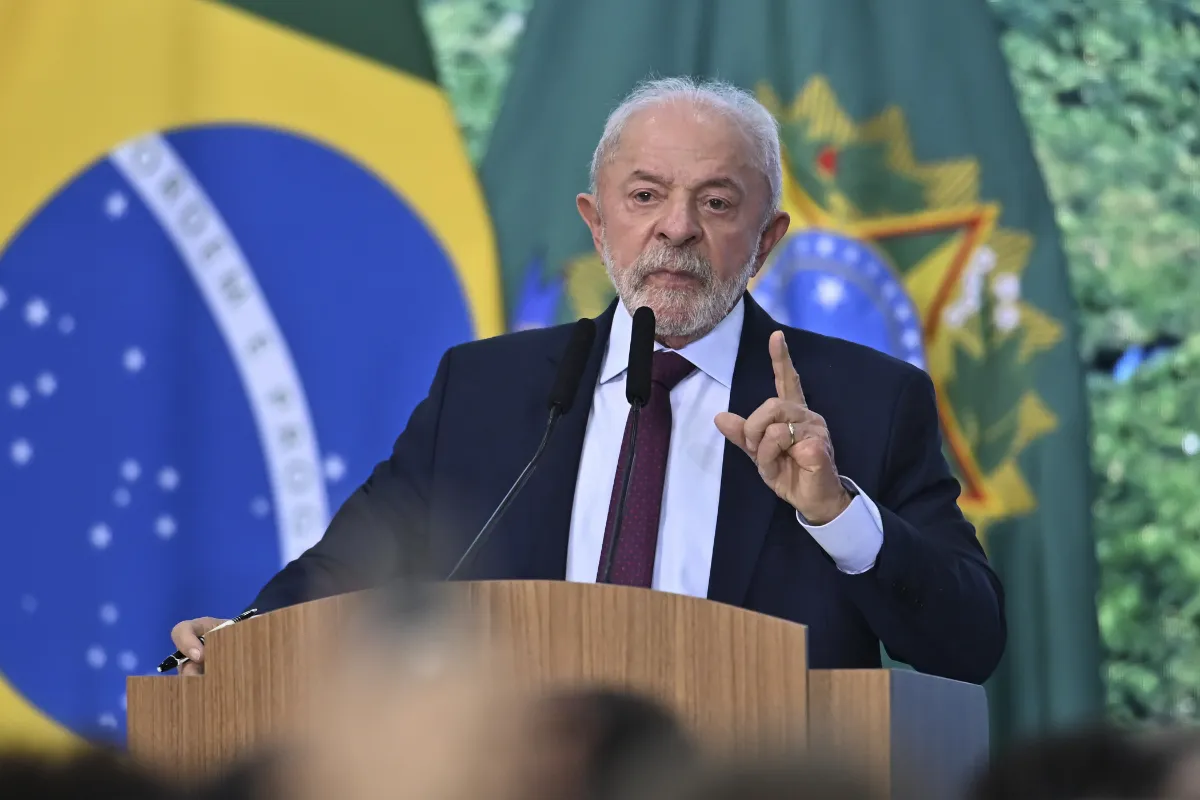 Luis Inacio Lula da Silva busca reelegirse como presidente de Brasil