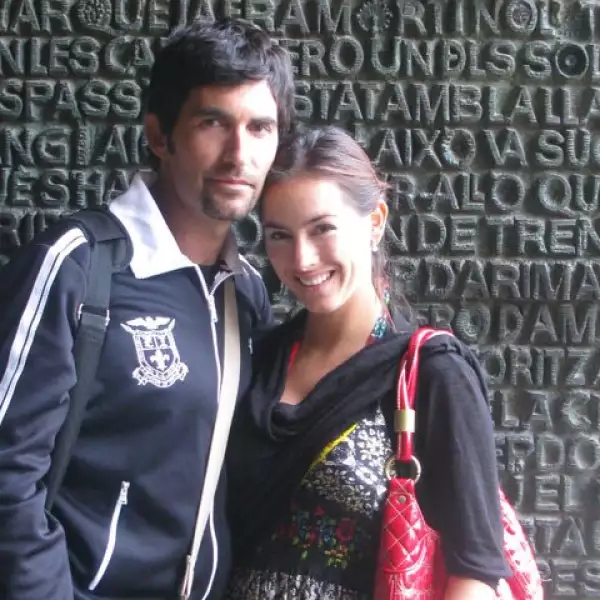 La pareja se conoció en marzo de este años y después de cinco meses juntos, decidieron llevar su relación a otro nivel.