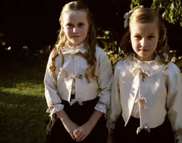 Esta foto retrata a dos de las hijas de los Hank y fue llamada "La Güera y Nirvana".