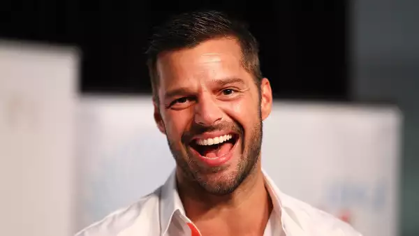 ricky-martin-demandado-incumplimiento-contrato
