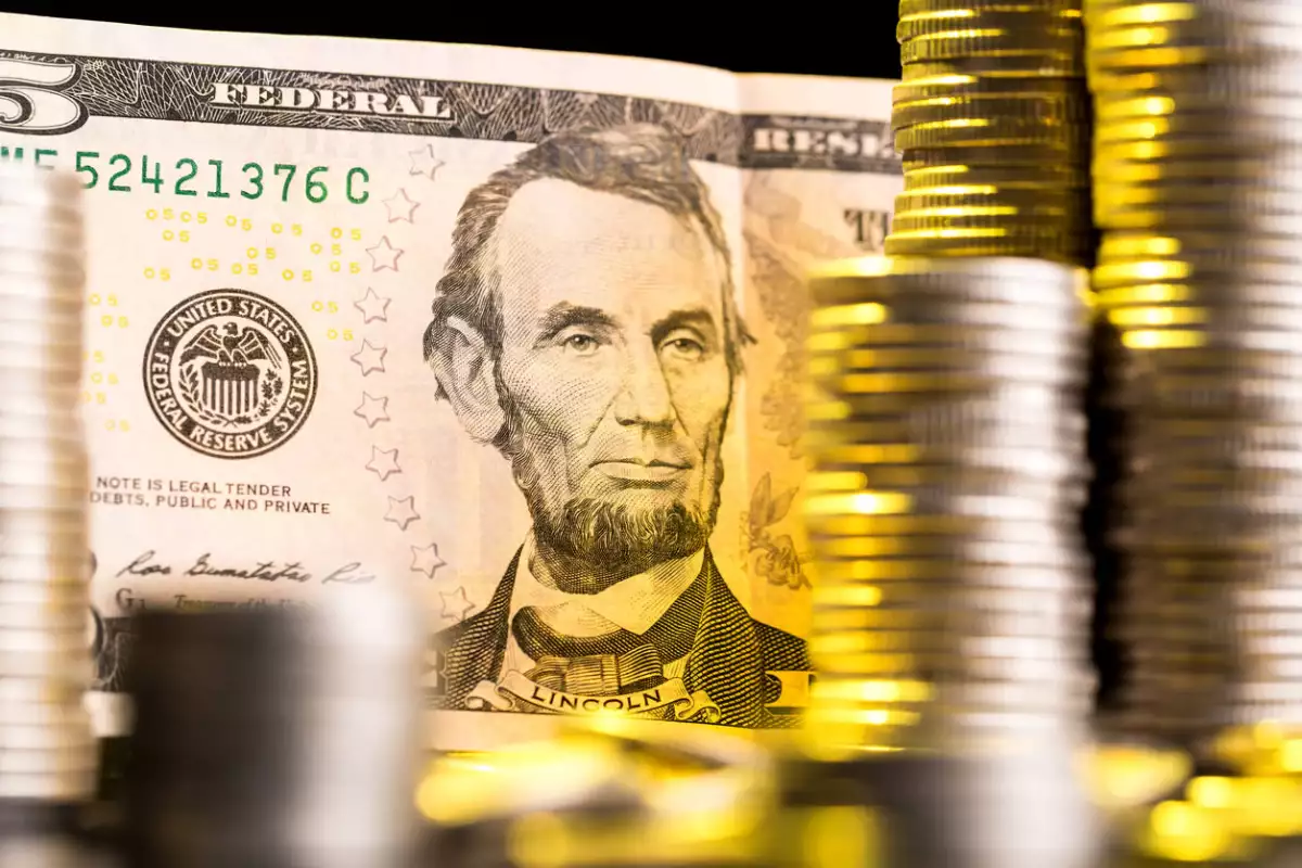 crecimiento dolar tipo de cambio