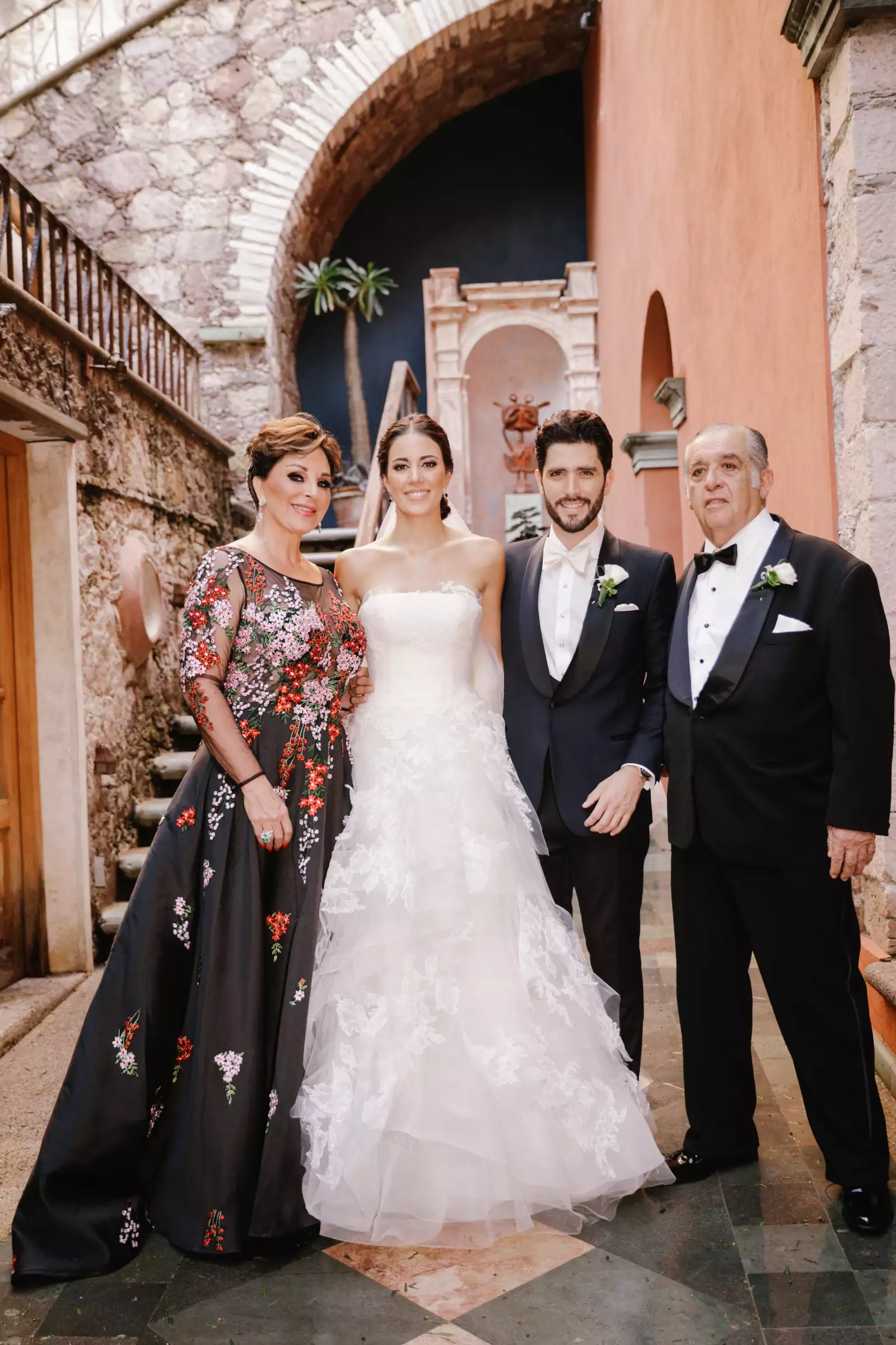 Gloria Patricia Aceves, Sofía Olson, Gonzalo y Gonzalo Leaño.jpg