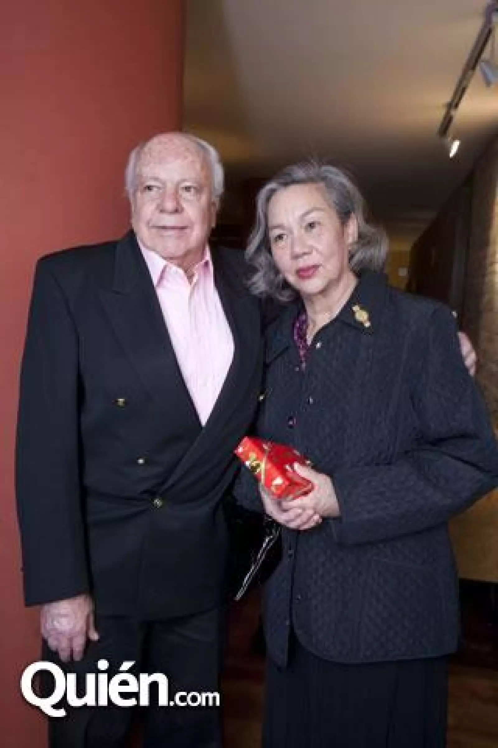 Guillermo García Villavicencio,Laura Reinert