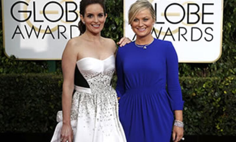 Las anfitrionas Tina Fey y Amy Poehler cautivaron a los tuiteros de todo el mundo. (Foto: Reuters )