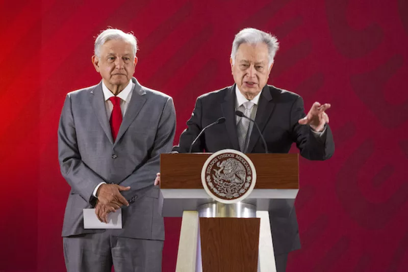 Andrés Manuel López Obrador y Manuel Bartlett Díaz