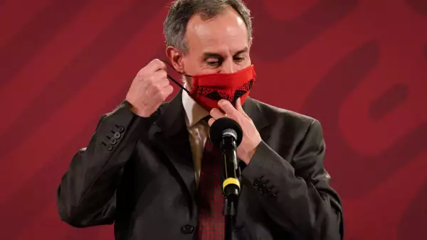 Hugo López-Gatell se aisló luego de que AMLO diera positivo a COVID-19.