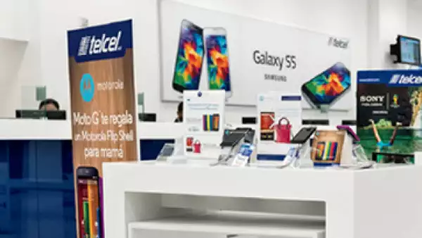 Analistas en México, Estados Unidos y Europa coinciden en que América Móvil debe disminuir su dependencia de México y Colombia. (Foto: Ana Blumenkron)