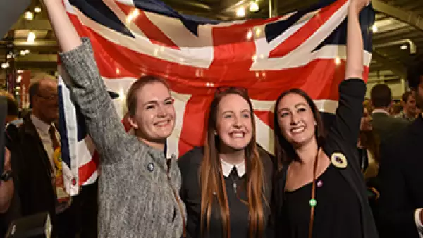 El ministro principal de Escocia Alex Salmond dejará el cargo, luego de que fuera derrotado el movimiento independentista del &#39Sí&#39 en un plebiscito que buscaba separar al país del United Kingdom.