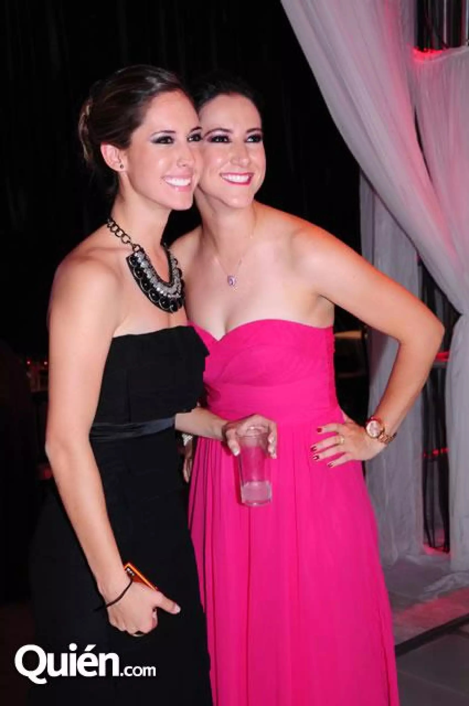 Viviana Sánchez,Marilupe Costas