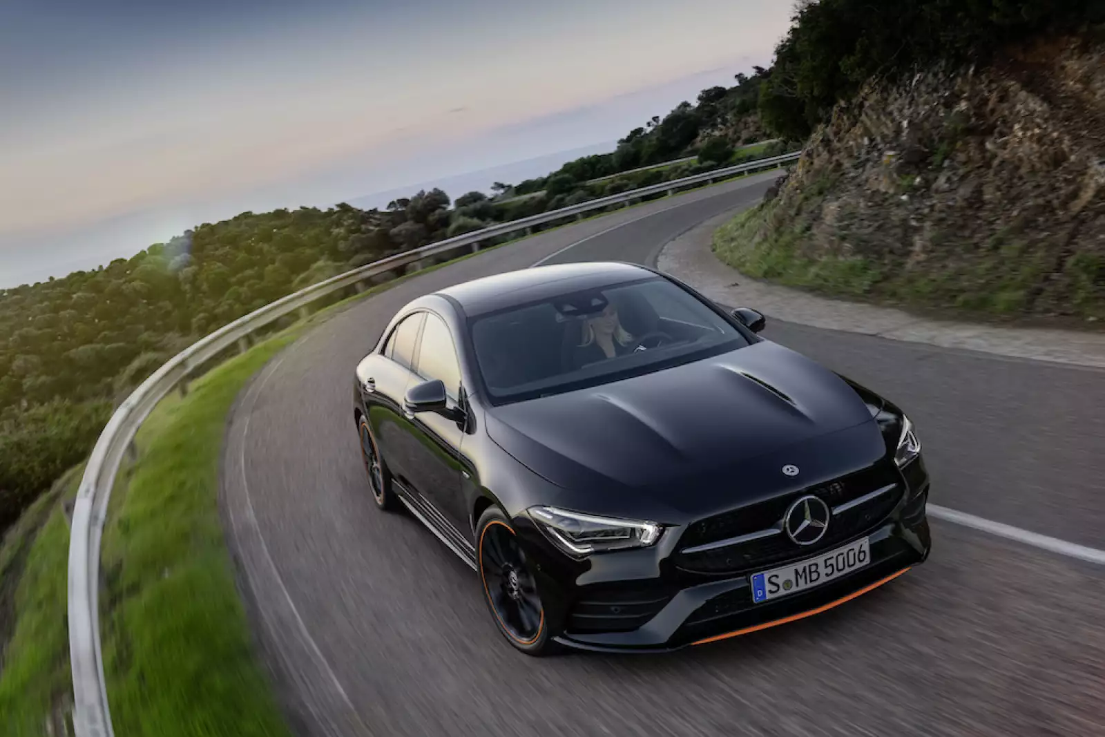 Das neue Mercedes-Benz CLA Coupé: So schön kann automobile Intelligenz sein
The new Mercedes-Benz CLA Coupé: Automotive intelligence can be this beautiful