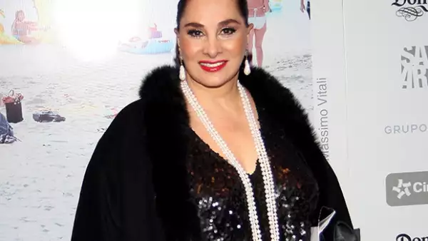 A pesar de que Juan José Origel en el programa "Hoy" aseguró hace un mes que la cantante había aprovechado su celebración de cumpleaños para bautizar al pequeño, Susana Dosamantes lo desmintió.