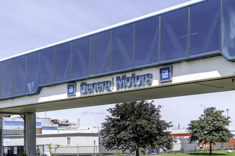 General Motors no ha especificado cuáles son las plantas que reducirán su producción. (iStock).