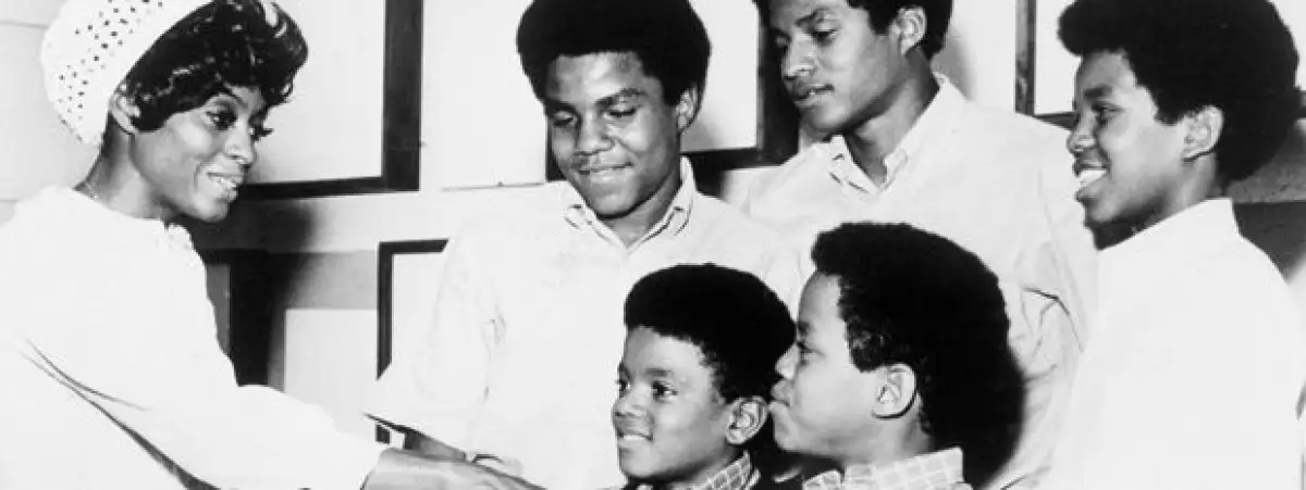 Michael jamás dejó de admirar a Diana Ross, quien fue la madrina del primer álbum con los Jackson.