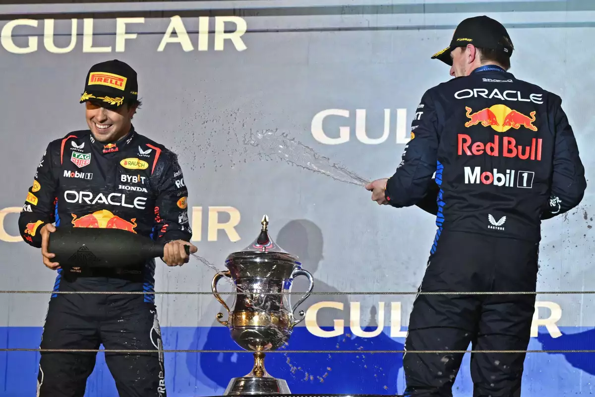 Verstappen gana el GP de Bahréin, "Checo" Pérez es segundo