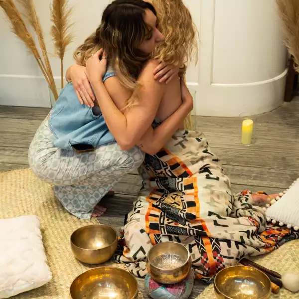 Estefy Cavazos y Montse Carrillo