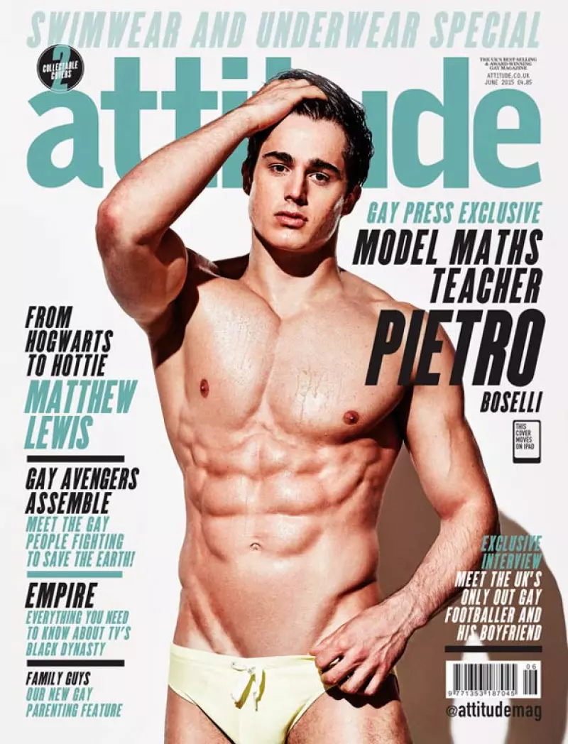 El sexy profesor de matemáticas, Pietro Boselli, que hace unos meses causó revuelo en las redes sociales, vuelve ahora más sensual que nunca.