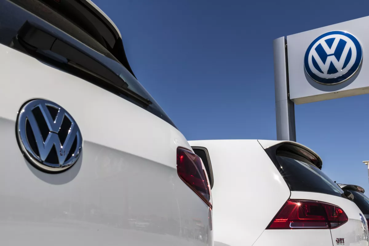 Volkswagen de México prevé realizar los ajustes en su producción en junio. (iStock)