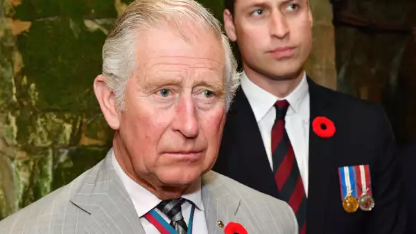 El príncipe Carlos con su hijo William