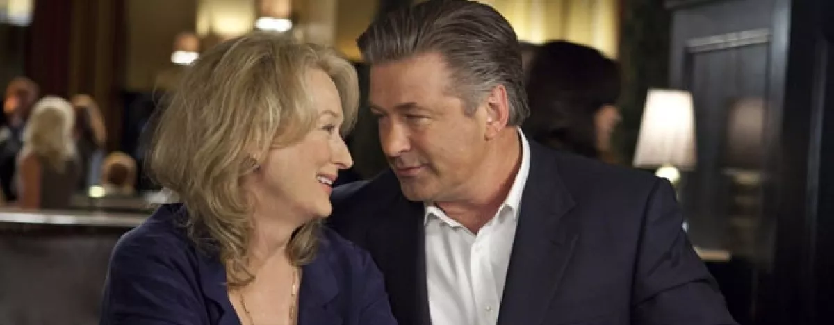 Junto Meryl Strep, quien se encuentra nominada en la categoría de Mejor Actriz, el Alec actuó en la cinta ItÂ´s Complicated.