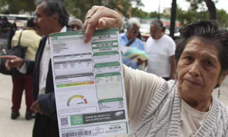 Es muy difícil que los costos bajen para las familias, dice el investigador del CIDAC, Luis Serra. (Foto: Cuartoscuro)