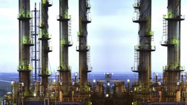 refiner�a de petr�leo