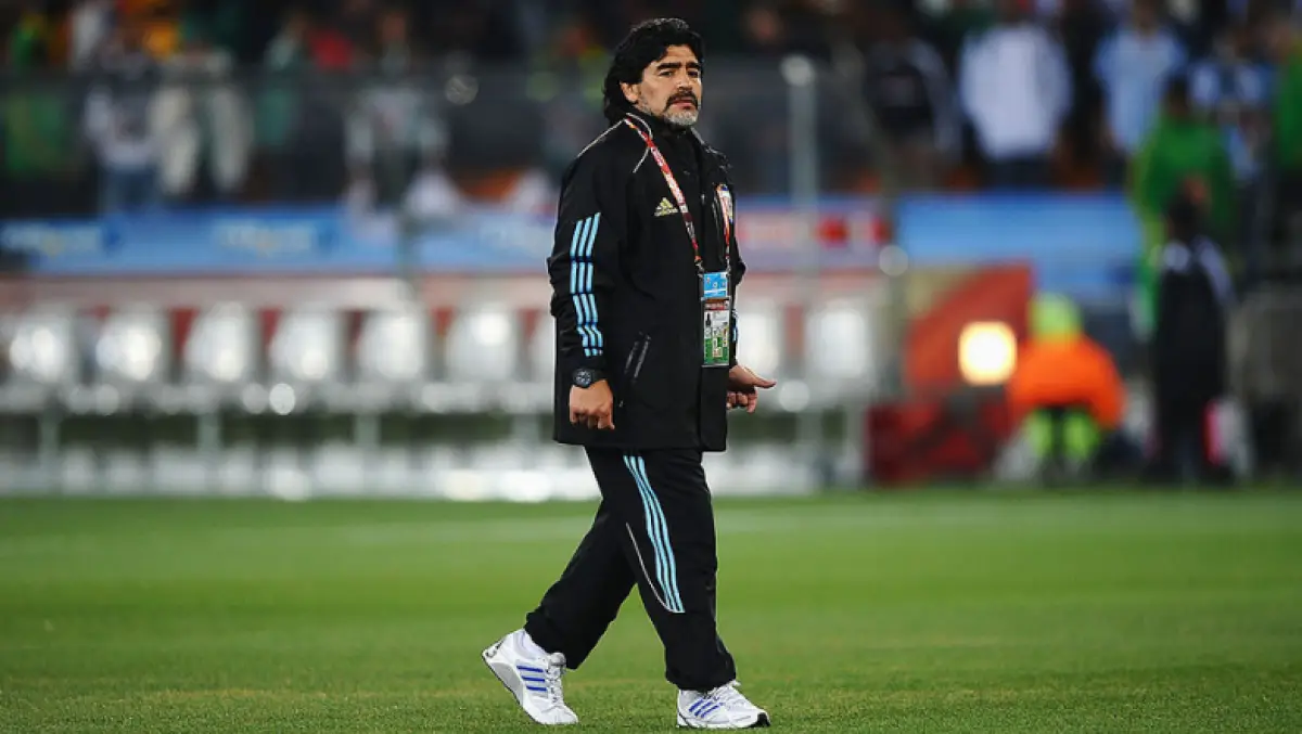 armando maradona muerte .png