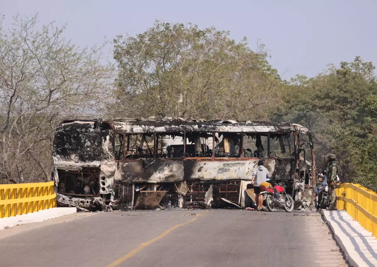 Jalisco desactiva Código Rojo tras ola violenta por muerte del "Mencho"; Mesa de Seguridad permanece