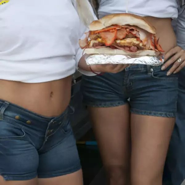 La XI edición de la Feria de la Torta arrancó este miércoles en la Delegación Venunstiano Carranza del DF con una oferta de más de 700 propuestas de este platillo que los comensales podrán degustar hasta el 3 de agosto.