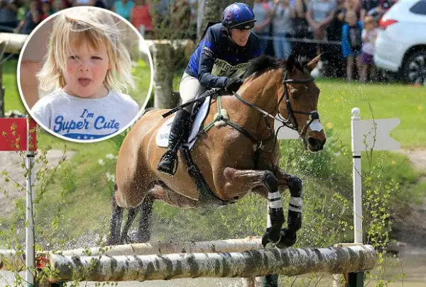 La bisnieta de la reina Isabel II nuevamente volvió a robar el spotlight durante el concurso de su madre.