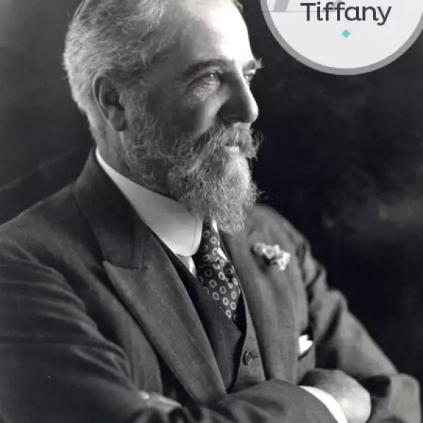 En  1902 Louis Comfort Tiffany, hijo del fundador de Tiffany & Co. (Charles Tiffany), se convirtió en el primer director de arte de la compañía. Este lideró en la escena mundial el movimiento Art Nouveau.
