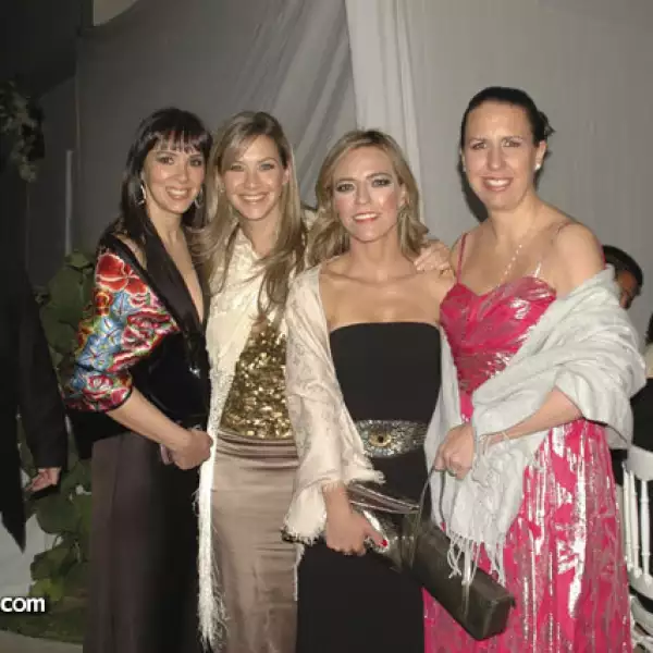 Mariel y Mara Almada, Brenda Rion y Alejandra Alemán