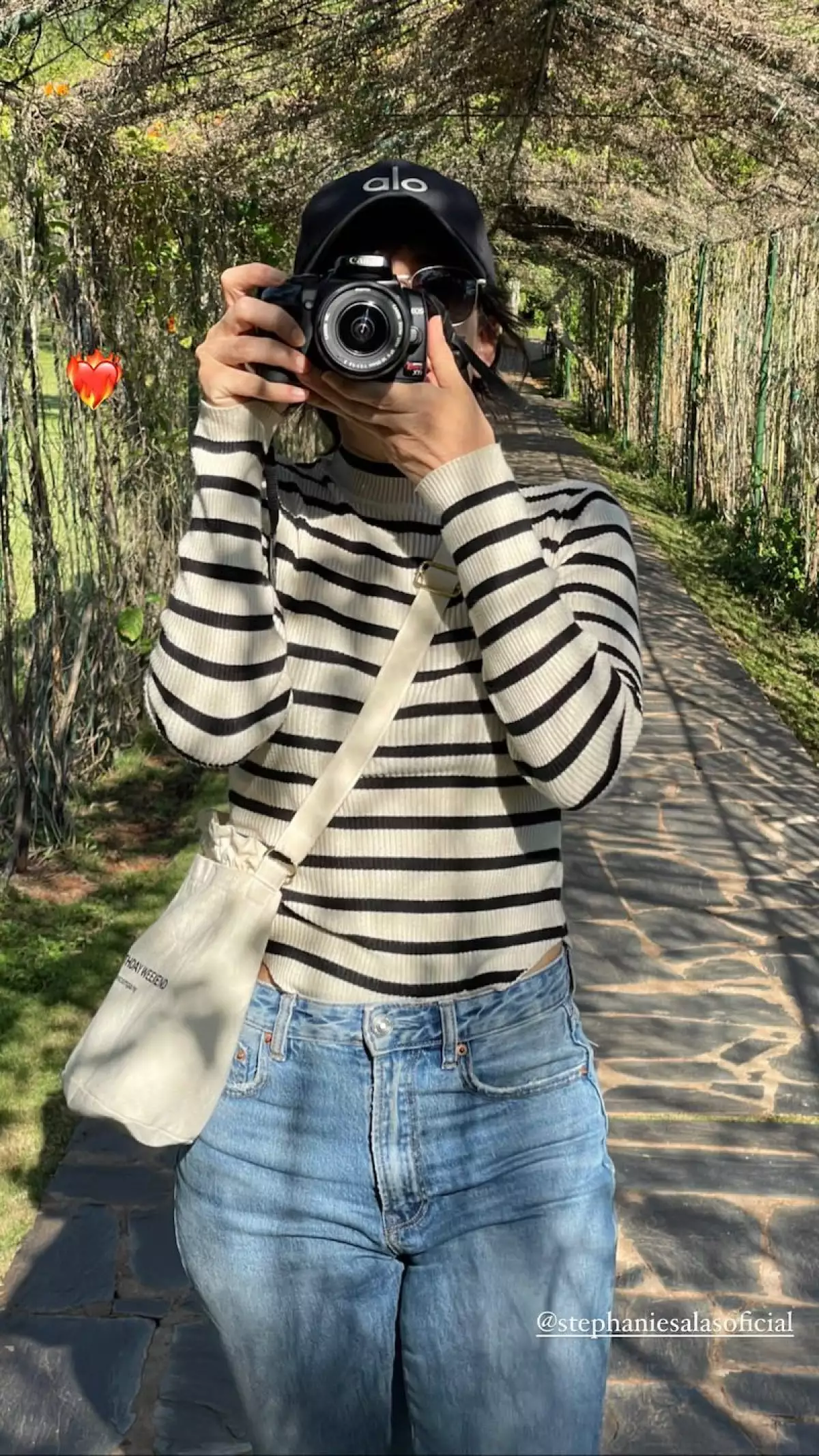 Stephanie Salas en las cascadas de Iguazú