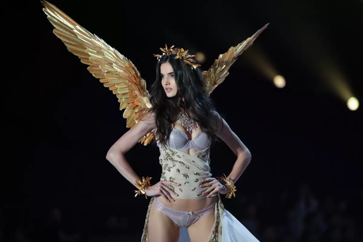 Swarovski Sparkles In the 2017 Victoria's Secret Fashion Show