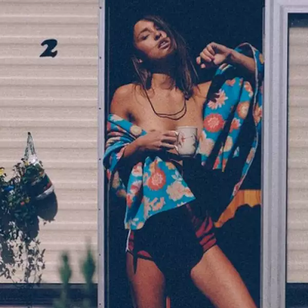 Instagram: @marisapapen