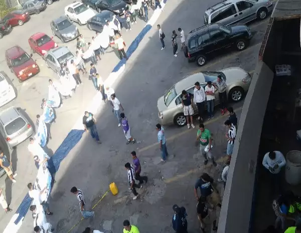 Jessica y Jimmy Kimmel no pudieron contener la risa.