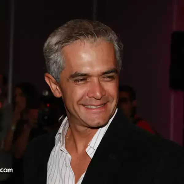 Miguel Ángel Mancera, quien es candidato del PRD a la jefatura del Gobierno, fue invitado a cortar el listón.