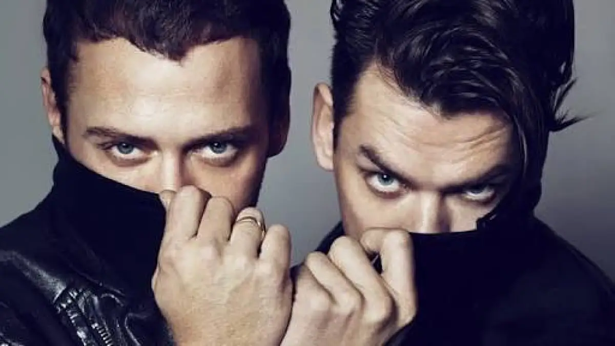 Mert Alaş, originario de Turquía y Marcus Piggott, nacido en Gales forman el influyente dúo Mert & Marcus, activo desde 1994.