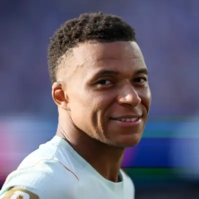 On incursiona en el mundo del futbol de la mano de Kylian Mbappé 