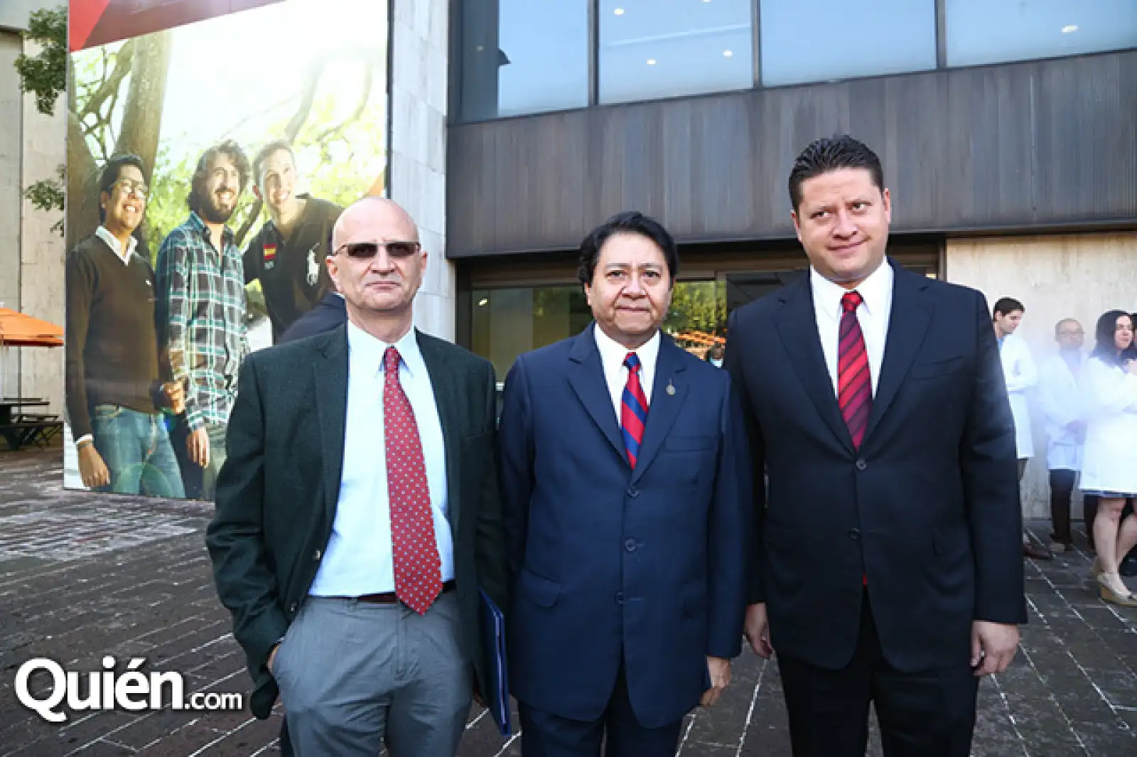 Abelardo Meneses, César Gómez Monge, secretario de salud del Gobierno del Estado de México, y Simón Kawa