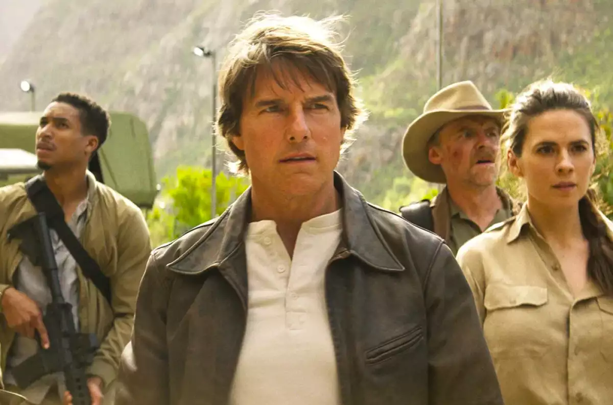Foto de Tom Cruise como Ethan Hunt en una escena de Misión Imposible: Sentencia Final