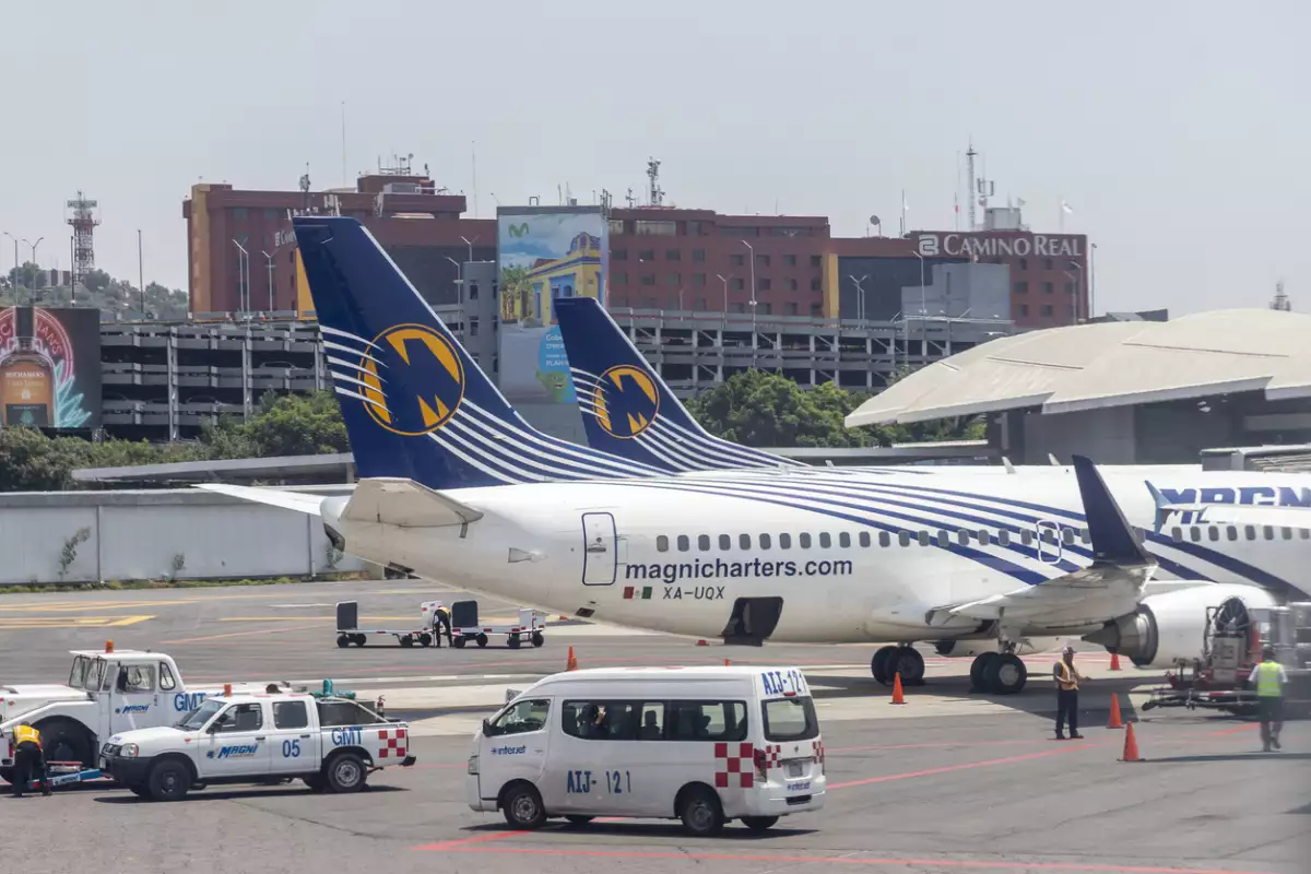 planes before departure being loaded at Mexican international airport