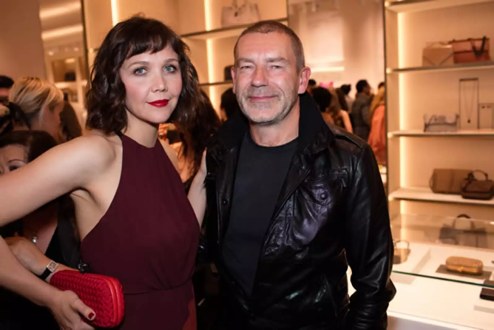 Maggie Gyllenhaal y Tomas Maier,director creativo de la marca italiana Bottega Veneta