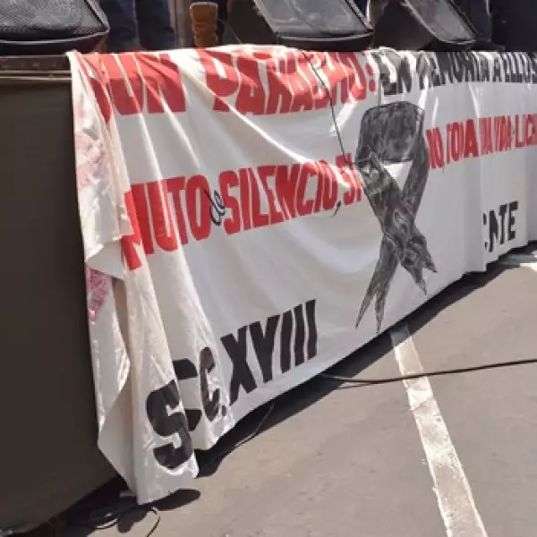 homenaje a maestro muertos en accidente