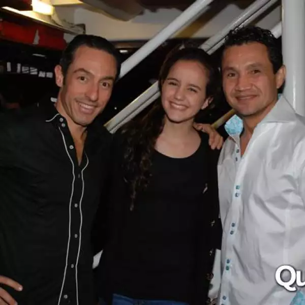 Fiesta en yate de Marcos Constandse